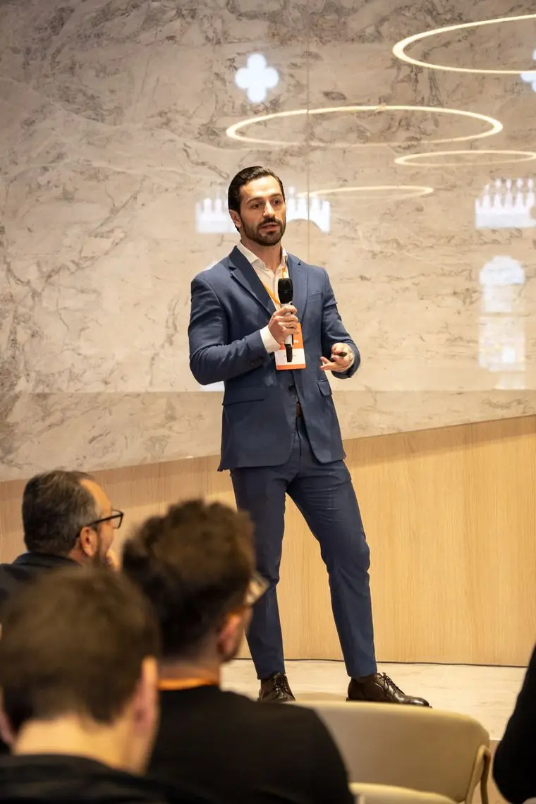 Ruan Ançay em palestra para empresários